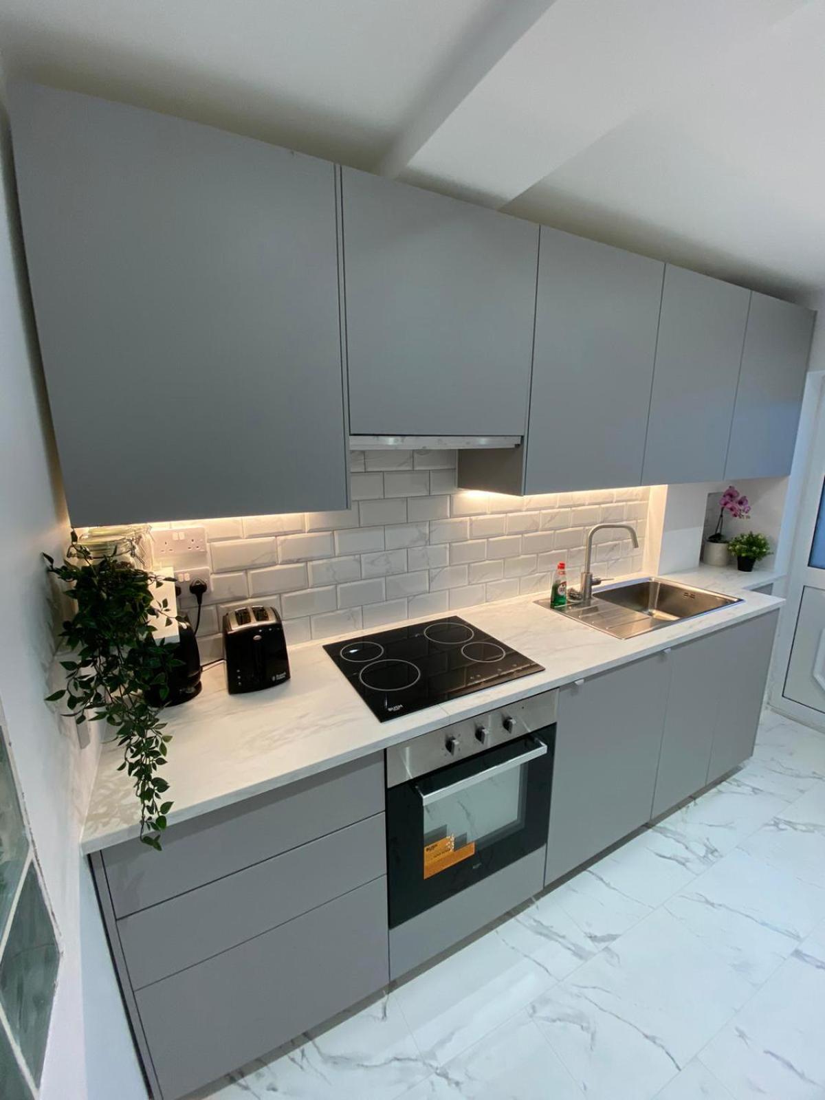 Beautiful Newly Renovated House Sleeps 6 People, Only 12 Minutes By Tube To Oxford Circus Casa de Férias Londres