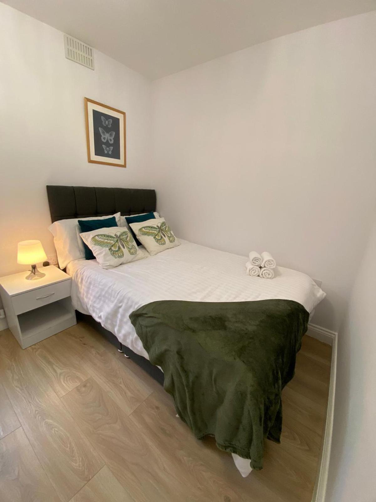 Beautiful Newly Renovated House Sleeps 6 People, Only 12 Minutes By Tube To Oxford Circus Casa de Férias *